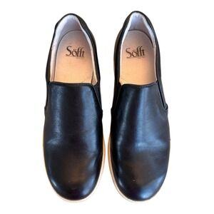 Softt Womens 7.5M Black Leather Slip On Sneakers Comfort Casual Walking Shoes